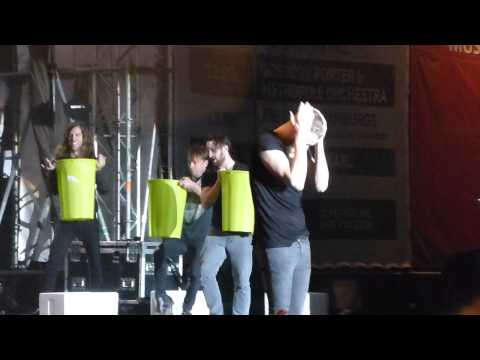 Dan Reynolds (Imagine Dragons) - Ice Bucked Challenge - 19.08.2014 Stadtpark Hamburg