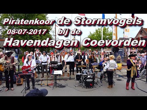 Piratenkoor De Stormvogels bij De Havendagen in Coevorden 08 07 2017