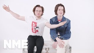 Niespodziewany koncert Blossoms z furgonetki w Manchesterze
