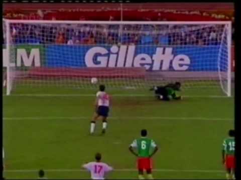 World Cup 1990 Italia 90 England v Cameroon BBC (2)