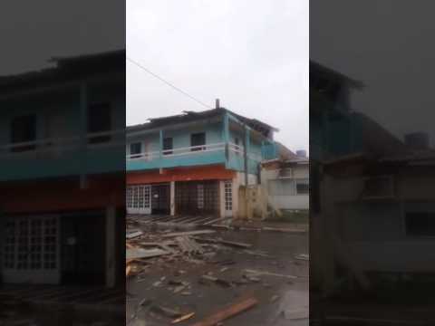 Danos / estragos , força do vento, ciclone atinge balneário Pinhal #riograndedosul  #vento #shorts