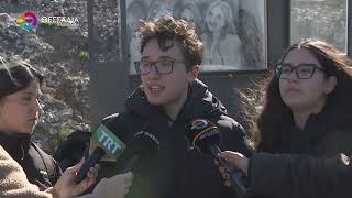 ΤΡΙΑ ΧΡΟΝΙΑ ΜΕΤΑ ΣΥΜΒΟΛΙΚΗ ΔΡΑΣΗ ΜΝΗΜΗΣ ΣΤΑ ΤΕΜΠΗ ΑΠΟ ΕΥΡΩΠΑΙΟΥΣ ΝΕΟΥΣ 25 02 2026 ΤΡΙΑ ΧΡΟΝΙΑ ΜΕΤΑ ΣΥΜΒΟΛΙΚΗ ΔΡΑΣΗ ΜΝΗΜΗΣ ΣΤΑ ΤΕΜΠΗ ΑΠΟ ΕΥΡΩΠΑΙΟΥΣ ΝΕΟΥΣ 25 02 2026