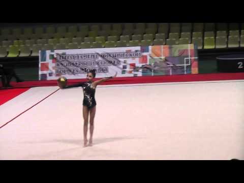 14.01.2015 Первенство Москвы Хусаинова Саша 2002 мяч