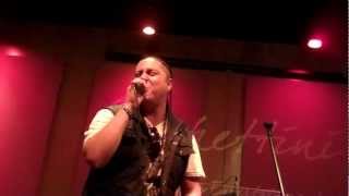 Damon Reel Performs Maybe Live at Spaghettinis