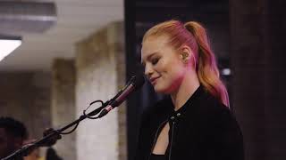 Freya Ridings - Merry Christmas Everyone (Shakin&#39; Stevens cover live At Apple Covent Garden)