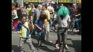 preview picture of video '5A Het Schrijvertje Flashmob LMFAO Markt Mol'