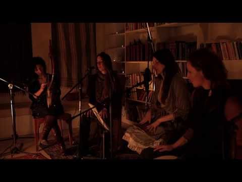 Lyre 'n' Rhapsody-Γιατί πουλί δεν κελαηδείς/Oh, little bird why don't you sing?