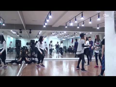 Girls' Generation 소녀시대 'Mr Mr ' Dance Practice Intro [Time Corrected]