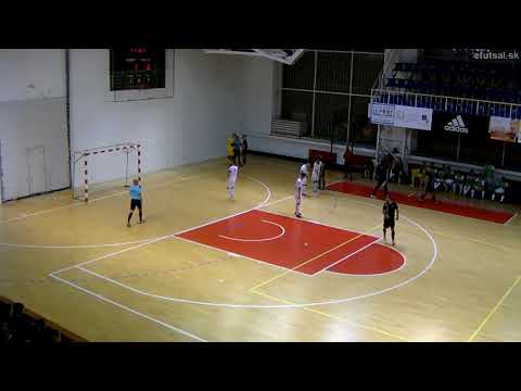 Lučenec - WILD BOYS ´02 Bratislava hra brankára