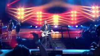 Video thumbnail of "L'amour à mort - JOHNNY HALLYDAY BERCY 15/06/2013"