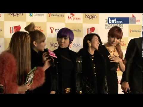 121214 Melon Music Awards 2012 2NE1 red carpet [bnt video]