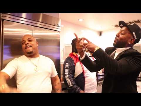 (GI JOE OMG, ConradFrmDaAves, Cuzzy Capone, Pacman & Roadie Rose)"Different Cloth" Studio Session