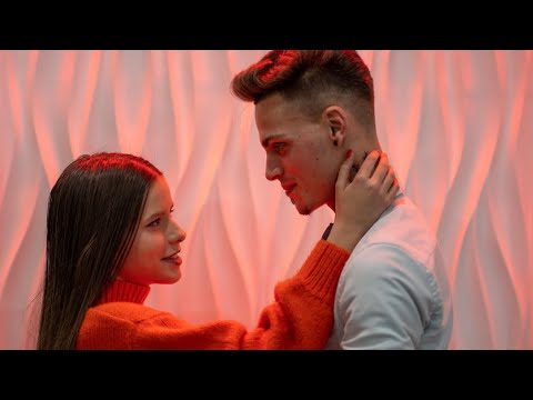 Cat Sonnya - Ești Marfă [Official Video]