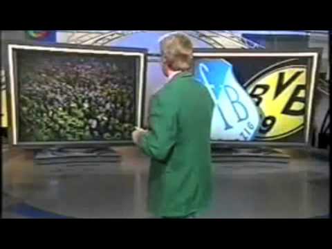 BVB Dortmund Südtribüne singt Rot Weiss Essen