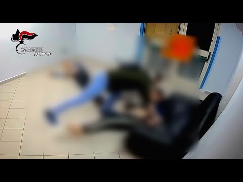 Maltrattamenti sui disabili, cinque arresti a Palermo Maltrattamenti sui disabili, cinque arresti a Palermo