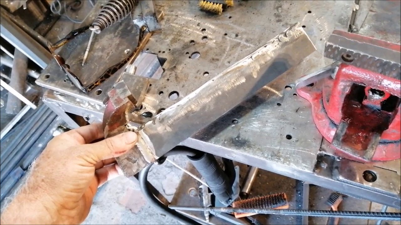 Reparacion de tornillo de banco de hierro colado o fierro vaciado.