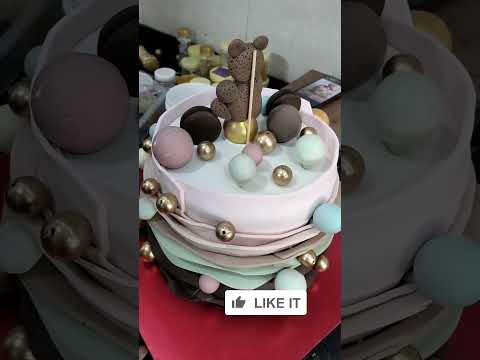 New foundent cake 🎂 na nafis cf 😚