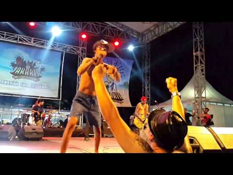 Denny frust & his moodbooster Collie herb man