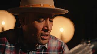 Ben Harper &amp; Charlie Musselwhite - &quot;Trust You To Dig My Grave&quot; (Live at Machine Shop)