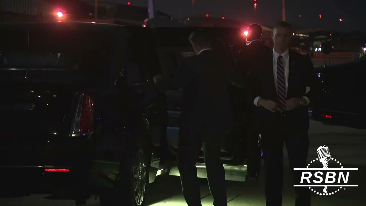 WATCH: The President disembarks AF1 after returning to Joint Base Andrews Airport - 11/5/2025