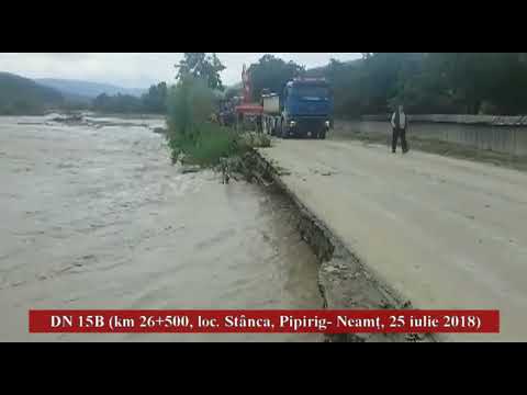 25.07.2018 - Ozana a săpat 1 metru sub drumul DN 15 B, la Stânca Pipirig