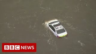 Parts of Australia hit by worst flooding in a century - BBC News