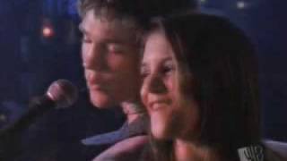 Чад Майкл Мюррэй и Кэти Холмс в сериале "Бухта Доусона"