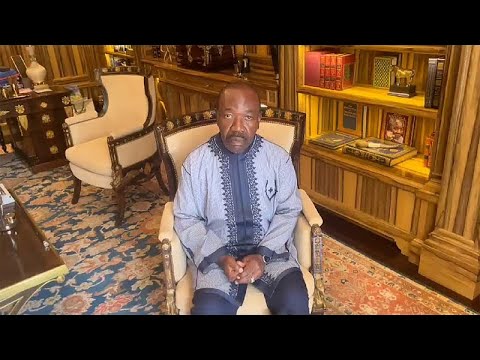 شاهد صور أولى بعد الانقلاب.. رئيس الغابون المخلوع يدعو "الأصدقاء" لرفع الصوت عاليا بعد الانقلاب…