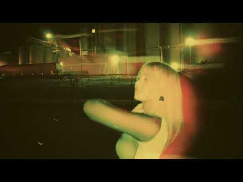 i see her in my dreams