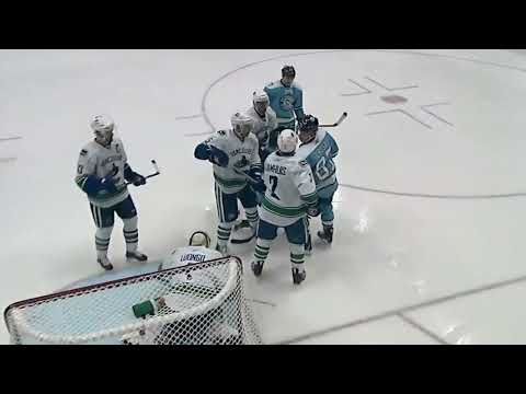 NHL   Nov.17/2010   Vancouver Canucks - Pittsburgh Penguins