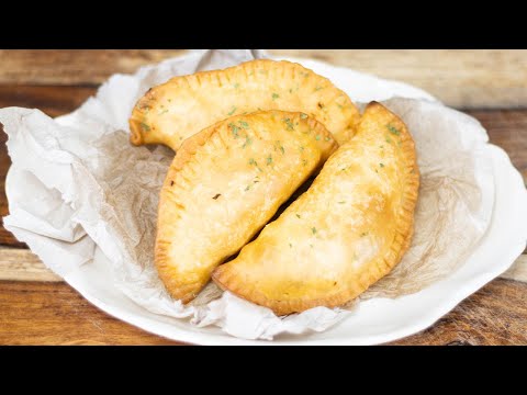 How to Make Puerto Rican Pastelillos de Pollo | Easy Chicken Empanadas Recipe