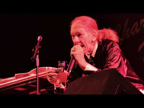 Truck-drivin' king of the blues Watermelon Slim, live from Redkey, Ind.