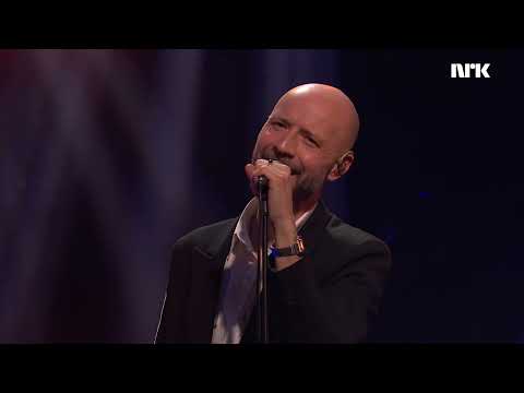 Åge Aleksandersen, Sivert Høyem og Emilie Nicolas fremfører "Mitt land, mitt Land" live på Lindmo