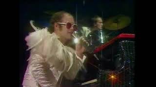 7. High Flying Bird (Elton John - Live At Hammersmith Odeon: 12/24/1974)