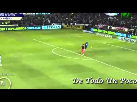 Ronaldinho le roba el balon al portero - Queretaro vs Santos 3-0 Liga