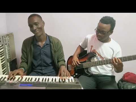 LOWOOZA KUNZE REMA - GUITARIST MUSIC UG