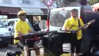 preview picture of video 'les petits vélos dans la tête à Argelés Gazost'