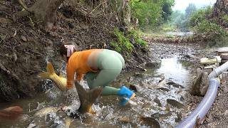 Draining the Lake to Catch Big Fish - You Won't Believe This Girl Did It!