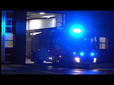 *TWO TONES* Stretford's Pump Turnout- Greater Manchester Fire And Rescue Service