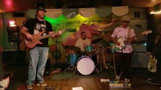 The Stone Robots - Our Weapons Are Useless (Shadowy Men on a Shadowy Planet)