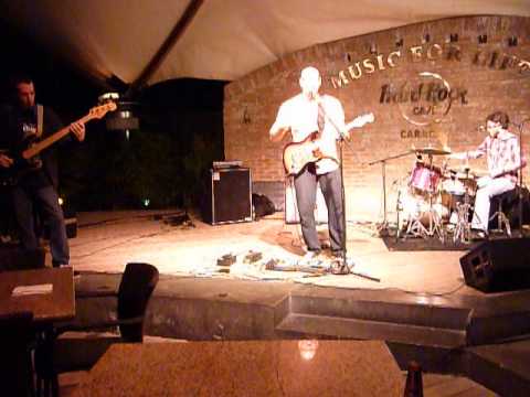 Hector Castillo Trio - Tributo a Jimi Hendrix en Hard Rock Cafe Caracas - Fire
