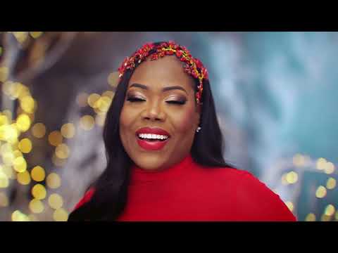 Oh Holy Night  Official Video - Roxanne Robinson #christmassong  #christ