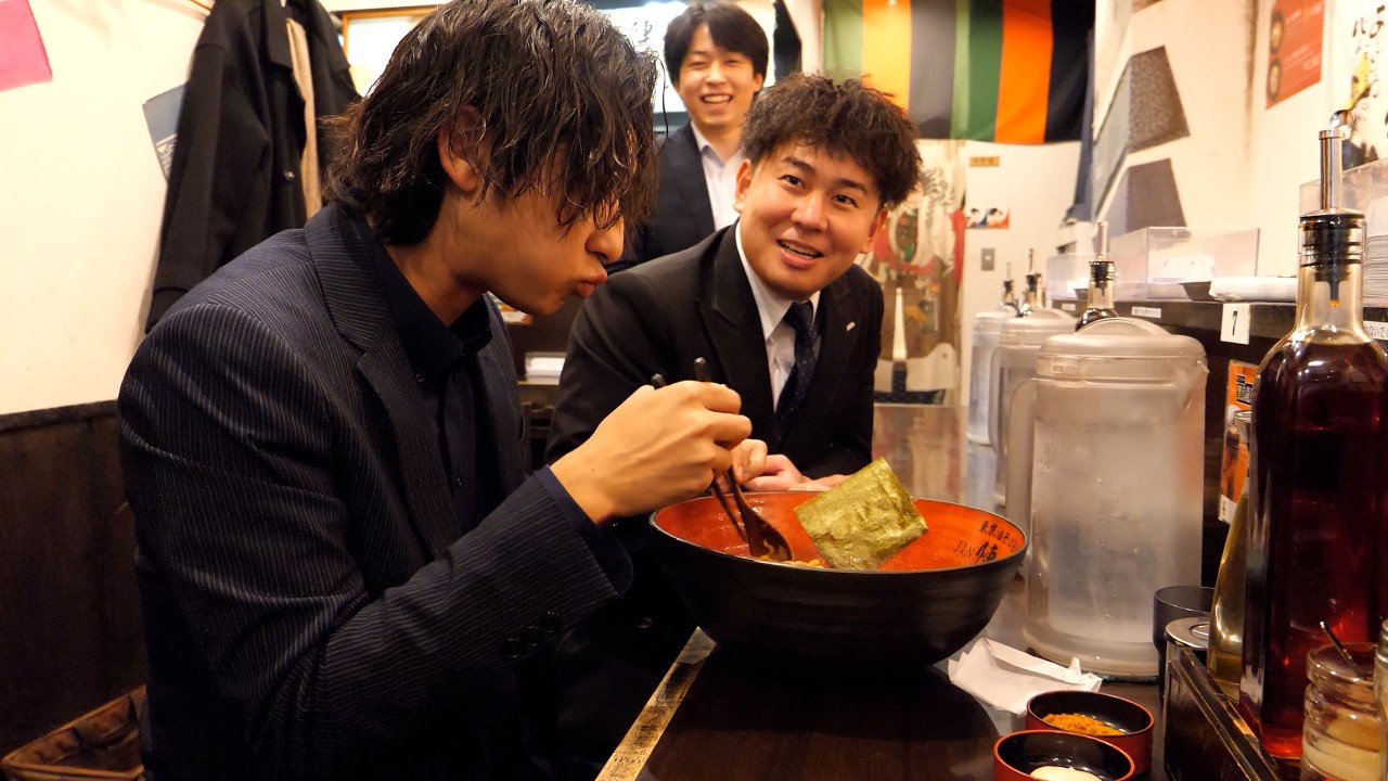 新人くんの歓迎会で油そば食べさせました。