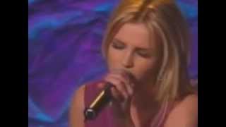 Britney Spears - I'm Not a Girl, Not Yet a Woman (LIVE) 2002 *best live vocals*