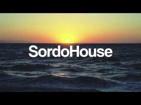 Camilo Do Santos & D8M - Little Helper 68-1