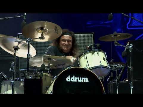 Drum Battle ( Bobby Rondinelli and Vinnie Appice )