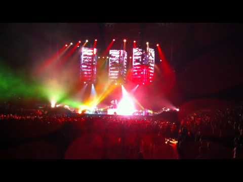 Muse - Hysteria [Live Raleigh 2010]