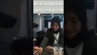 cewek jilbab masih gadis di hipnotis s4ng3 sampe m