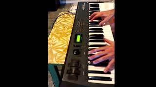 Video thumbnail for Kawai K11 by Marcelo Bragagnolo