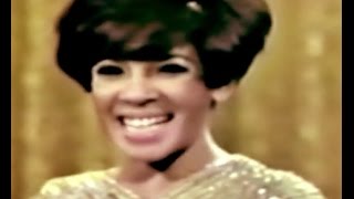 Shirley Bassey - GOLDFINGER  / Typically English (1967 TV Special)